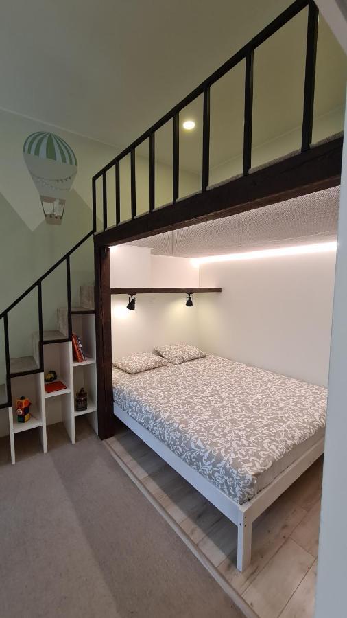 Family Apartment In Klaipeda Old Town Екстер'єр фото